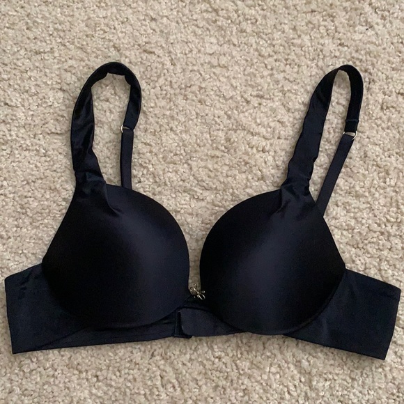 Victoria Secret Push Up Plunge Bra - Picture 1 of 3